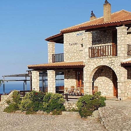 Nireas : Stone Villa Orthoniai Exterior foto