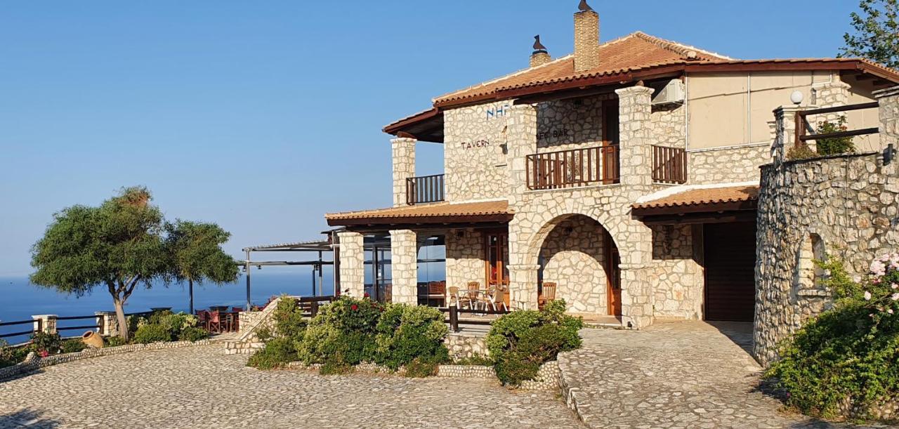 Nireas : Stone Villa Orthoniai Exterior foto