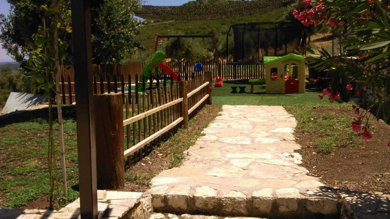 Nireas : Stone Villa Orthoniai Exterior foto