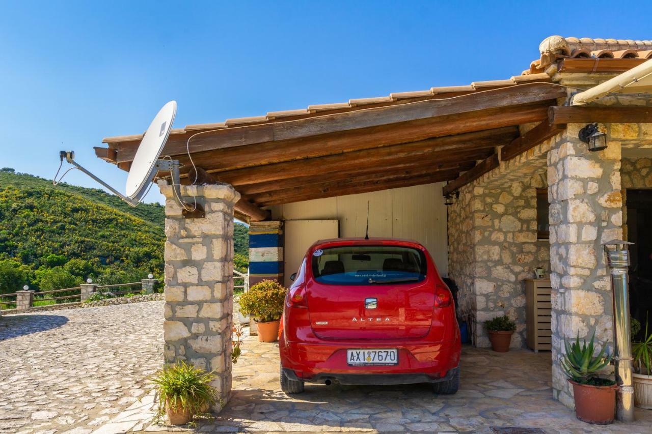 Nireas : Stone Villa Orthoniai Exterior foto